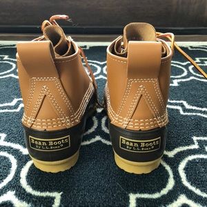 Authentic LL Bean Women’s 7 Wide 6” Duck Boots.